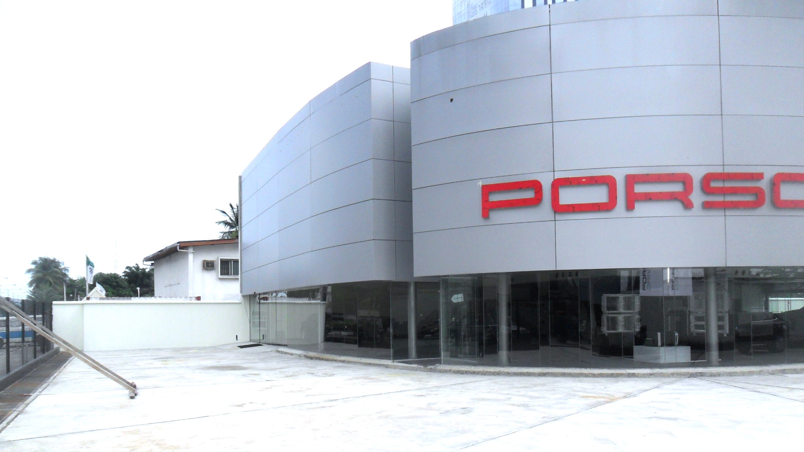 PORSCHE SHOWROOM, VICTORIA-ISLAND, LAGOS