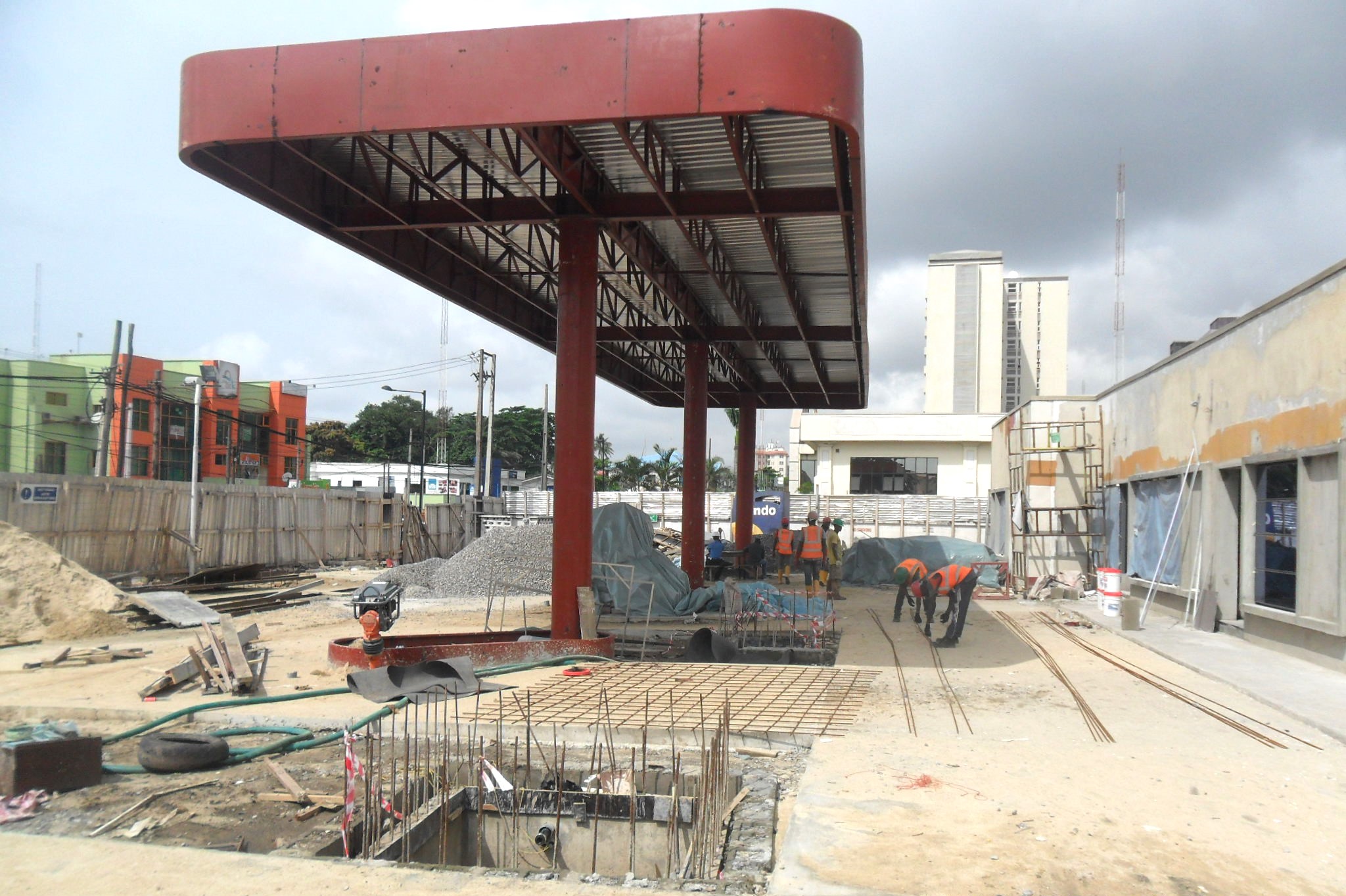 OANDO SERVICE STATION, IKOYI.