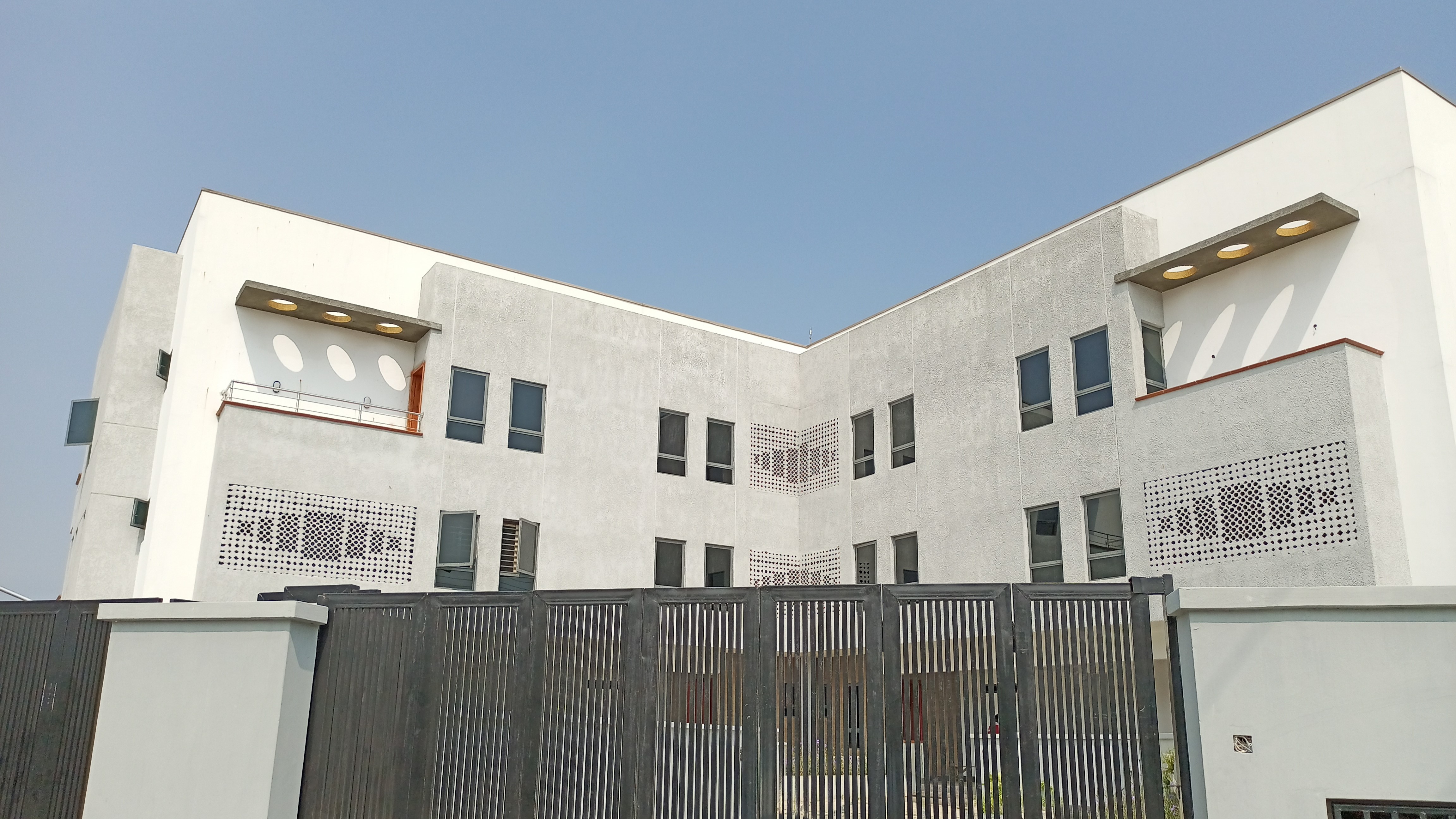 TERRACE HOUSES AT LEKKI PHASE 1, LAGOS.