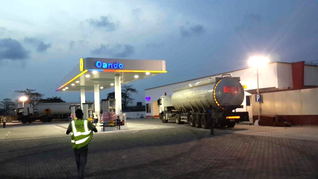 OANDO SERVICE STATION, LAGOS-BADAGRY EXP.WAY.